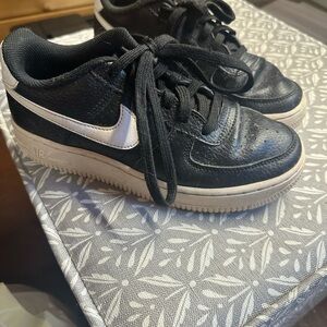Nike Black and White play condition
